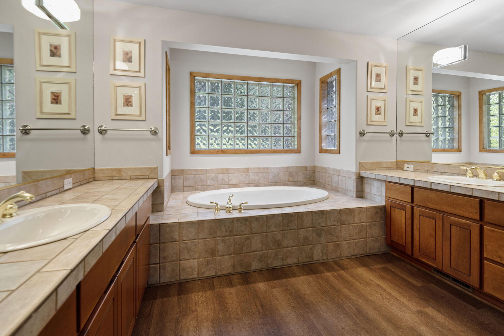 Broken Top - Residential