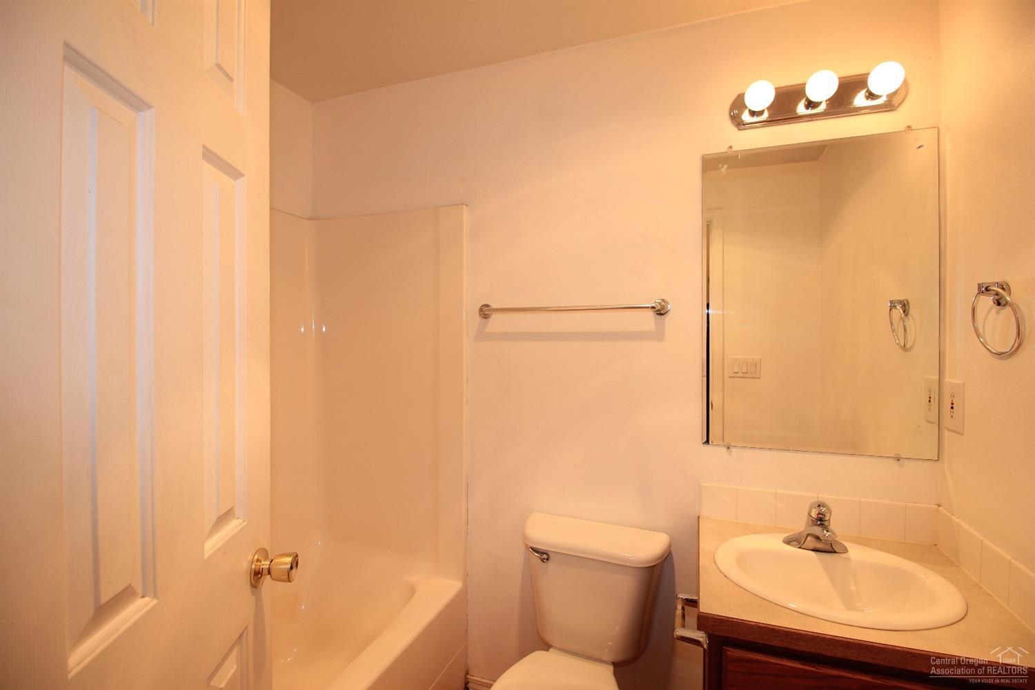 Deschutes River Cros - Residential