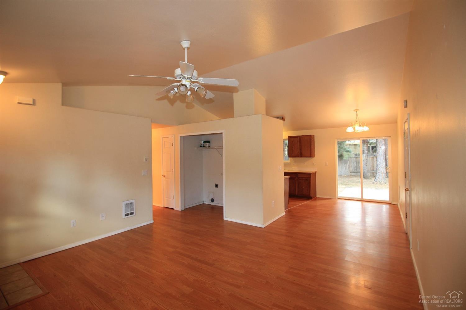 Deschutes River Cros - Residential