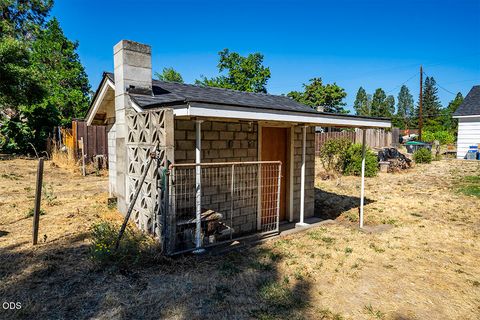 Tiny photo for 225 Cheryl Lane, Phoenix, OR 97535 (MLS # 220225406)