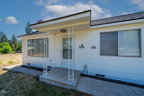 Tiny photo for 225 Cheryl Lane, Phoenix, OR 97535 (MLS # 220225406)