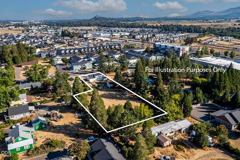 Tiny photo for 225 Cheryl Lane, Phoenix, OR 97535 (MLS # 220225406)