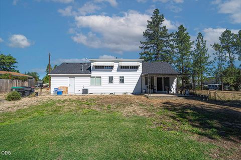 Tiny photo for 225 Cheryl Lane, Phoenix, OR 97535 (MLS # 220225406)