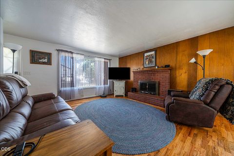 Tiny photo for 225 Cheryl Lane, Phoenix, OR 97535 (MLS # 220225406)