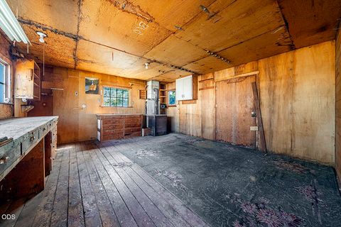 Tiny photo for 225 Cheryl Lane, Phoenix, OR 97535 (MLS # 220225406)