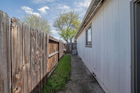 Tiny photo for 8022 Brie Terrace, White City, OR 97503 (MLS # 220219355)