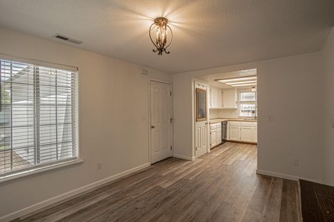 Tiny photo for 8022 Brie Terrace, White City, OR 97503 (MLS # 220219355)