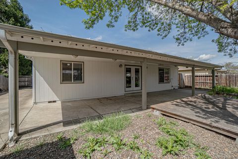 Tiny photo for 8022 Brie Terrace, White City, OR 97503 (MLS # 220219355)