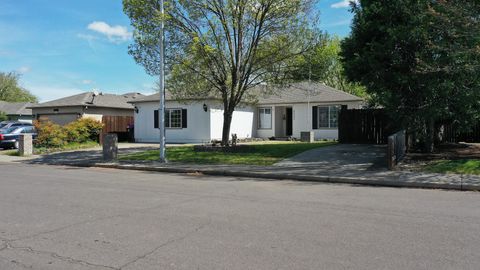 Tiny photo for 8022 Brie Terrace, White City, OR 97503 (MLS # 220219355)