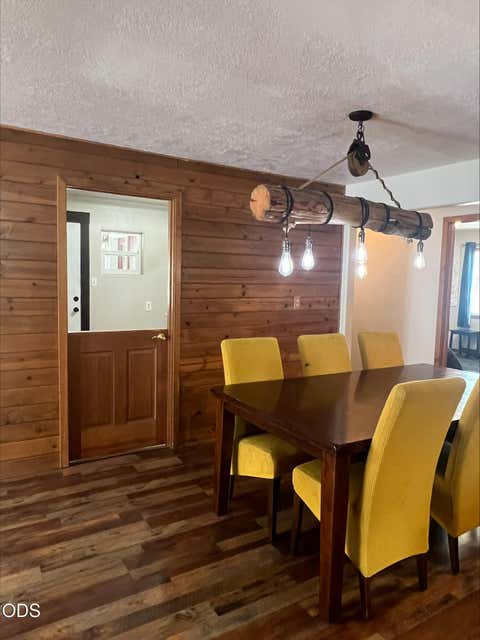 Tiny photo for 52531 Lost Ponderosa Road, La Pine, OR 97739 (MLS # 220215575)