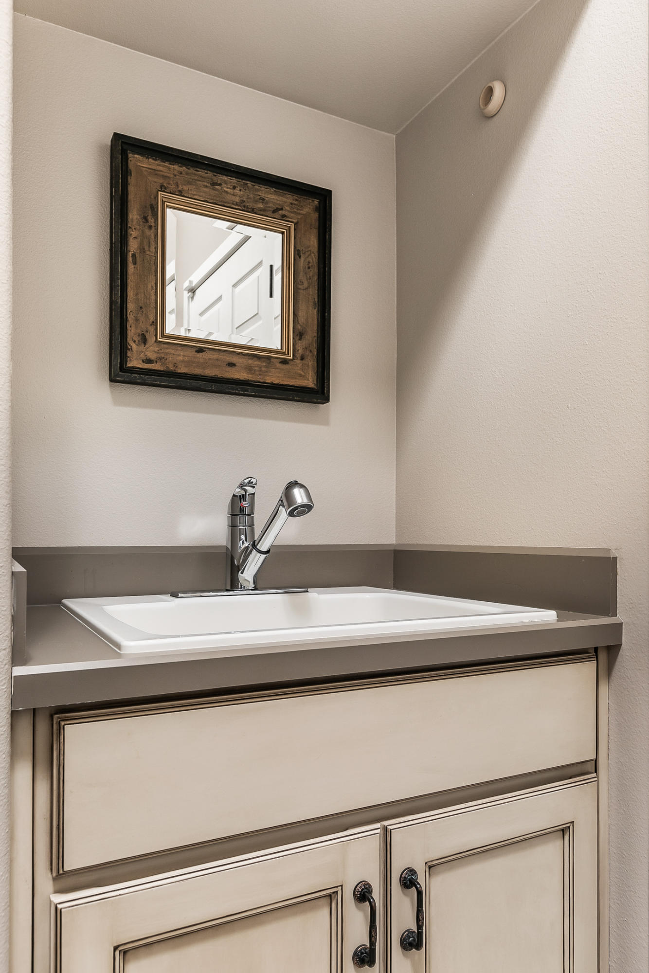 Broken Top - Residential