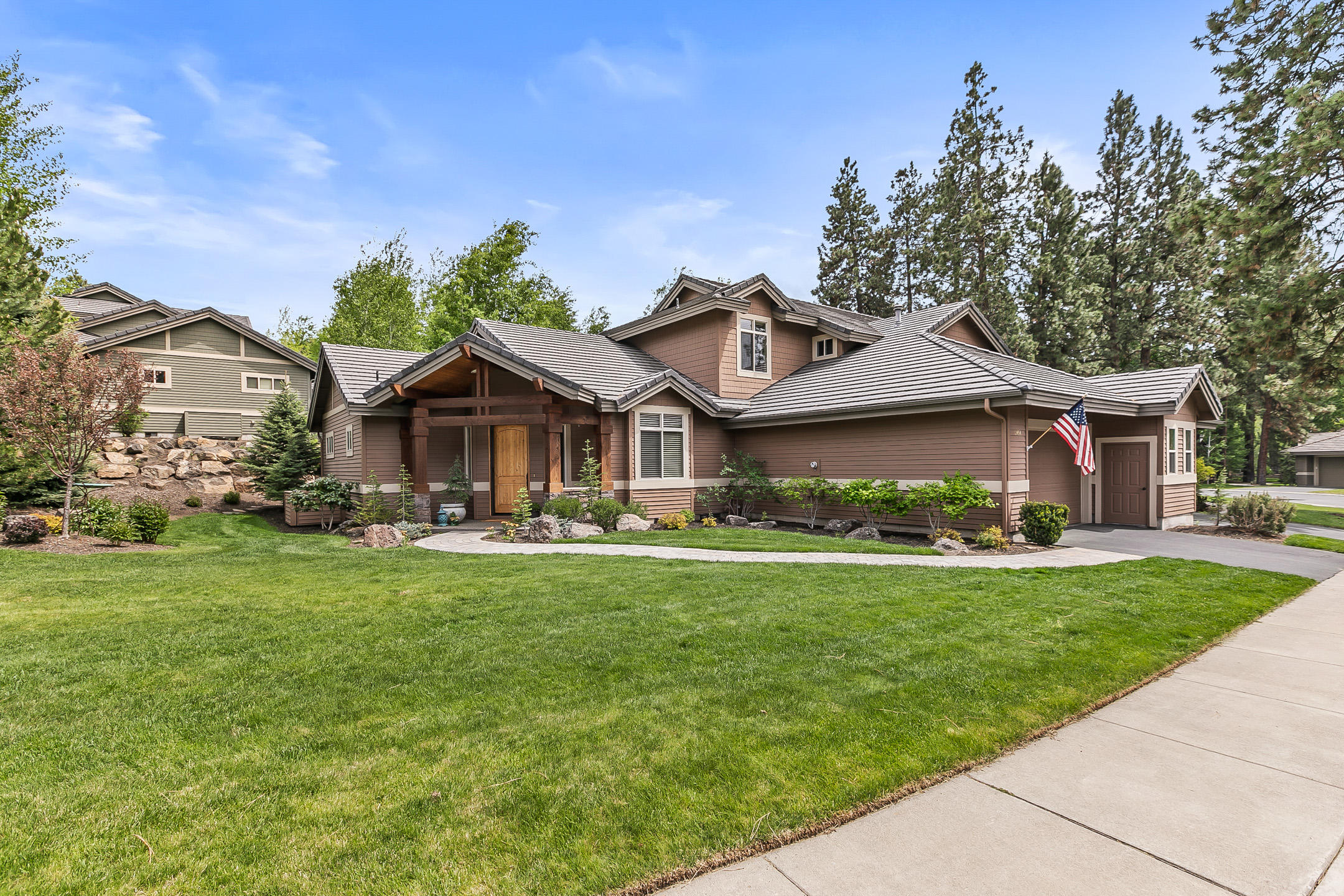 Broken Top - Residential