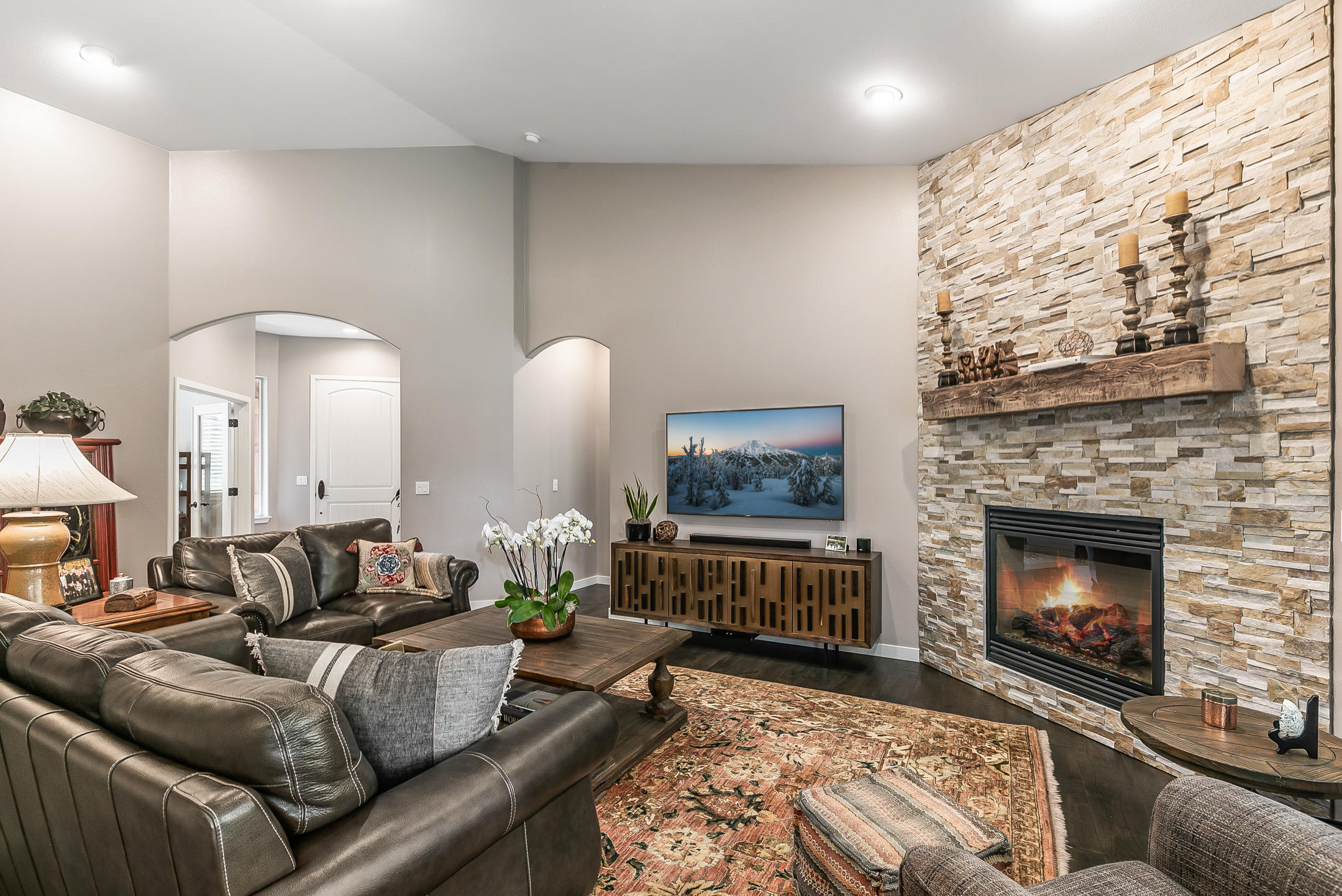 Broken Top - Residential