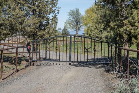 Tiny photo for 2441 SW Minson Road, Powell Butte, OR 97753 (MLS # 220215383)