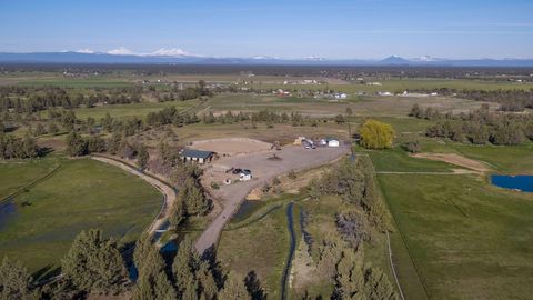 Photo of 2441 SW Minson Road, Powell Butte, OR 97753 (MLS # 220215383)