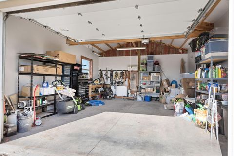 Tiny photo for 2441 SW Minson Road, Powell Butte, OR 97753 (MLS # 220215383)