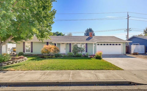 Photo of 1832 Nancy Avenue, Central Point, OR 97502 (MLS # 220227460)