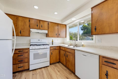Tiny photo for 1832 Nancy Avenue, Central Point, OR 97502 (MLS # 220227460)