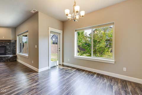 Tiny photo for 3129 NE Flagstone AVE, Bend, OR 97701 (MLS # 220226688)