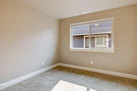 Tiny photo for 3129 NE Flagstone AVE, Bend, OR 97701 (MLS # 220226688)