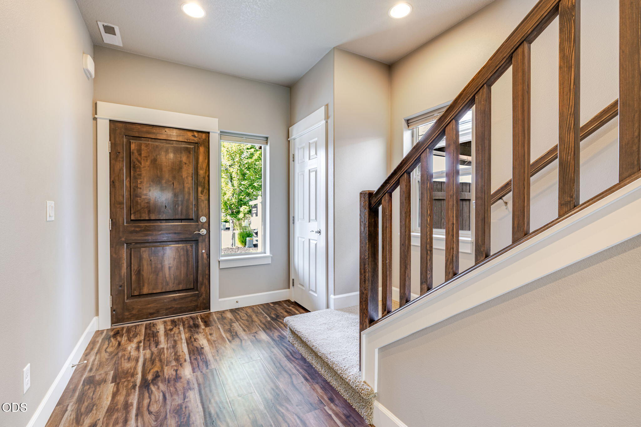 3129 NE Flagstone