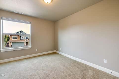 Tiny photo for 3129 NE Flagstone AVE, Bend, OR 97701 (MLS # 220226688)
