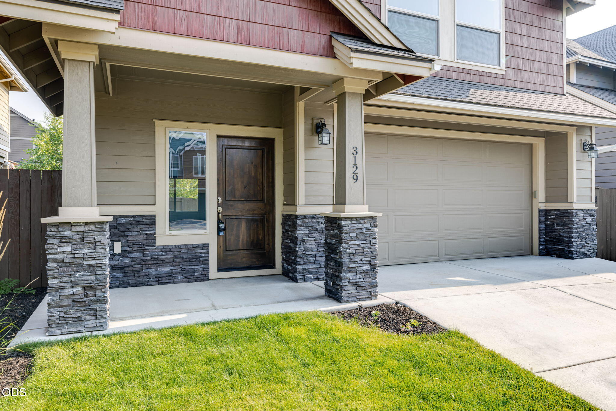 3129 NE Flagstone