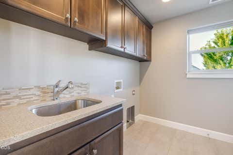 Tiny photo for 3129 NE Flagstone AVE, Bend, OR 97701 (MLS # 220226688)