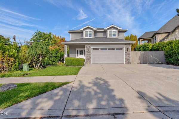 3631 CREEK VIEW DR, MEDFORD, OR 97504 - Image fc3be8cc229c8ebfa3054e76ed15401d/770258194
