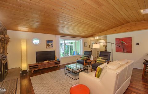 Tiny photo for 886 Palmer Road, Ashland, OR 97520 (MLS # 220224643)