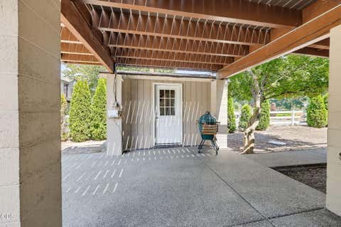 Tiny photo for 8158 Rogue River Highway, Grants Pass, OR 97527 (MLS # 220226657)