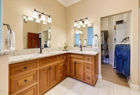 Tiny photo for 8158 Rogue River Highway, Grants Pass, OR 97527 (MLS # 220226657)