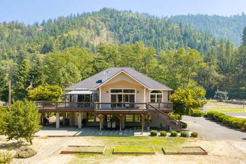 Tiny photo for 8158 Rogue River Highway, Grants Pass, OR 97527 (MLS # 220226657)