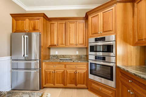 Tiny photo for 8158 Rogue River Highway, Grants Pass, OR 97527 (MLS # 220226657)