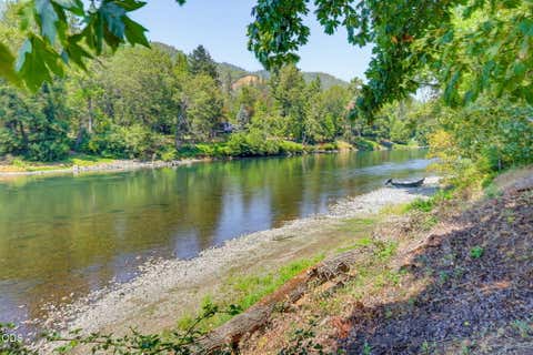 Tiny photo for 8158 Rogue River Highway, Grants Pass, OR 97527 (MLS # 220226657)