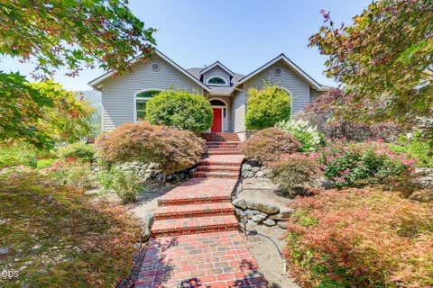 Photo of 8158 Rogue River Highway, Grants Pass, OR 97527 (MLS # 220226657)