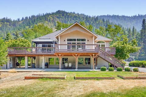 Tiny photo for 8158 Rogue River Highway, Grants Pass, OR 97527 (MLS # 220226657)