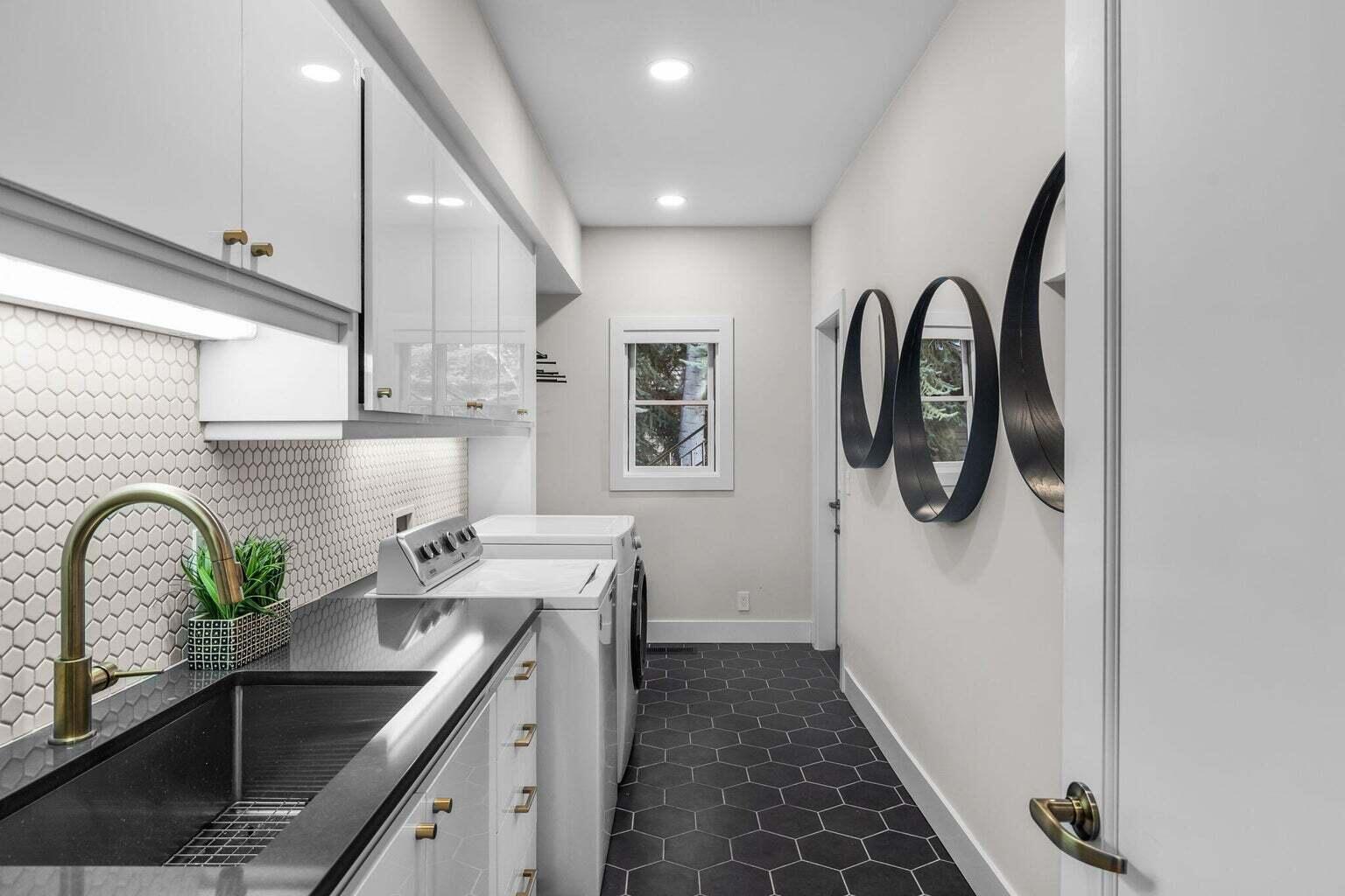 Broken Top - Residential