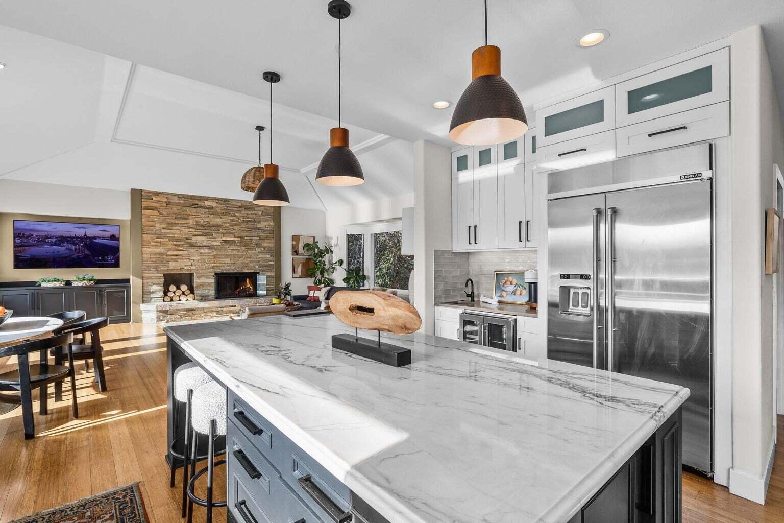 Broken Top - Residential