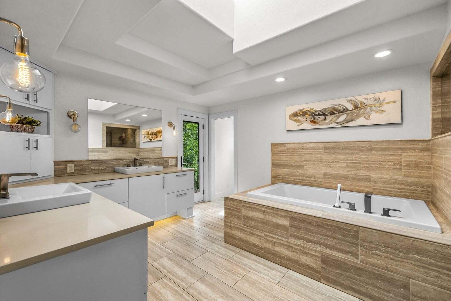 Broken Top - Residential