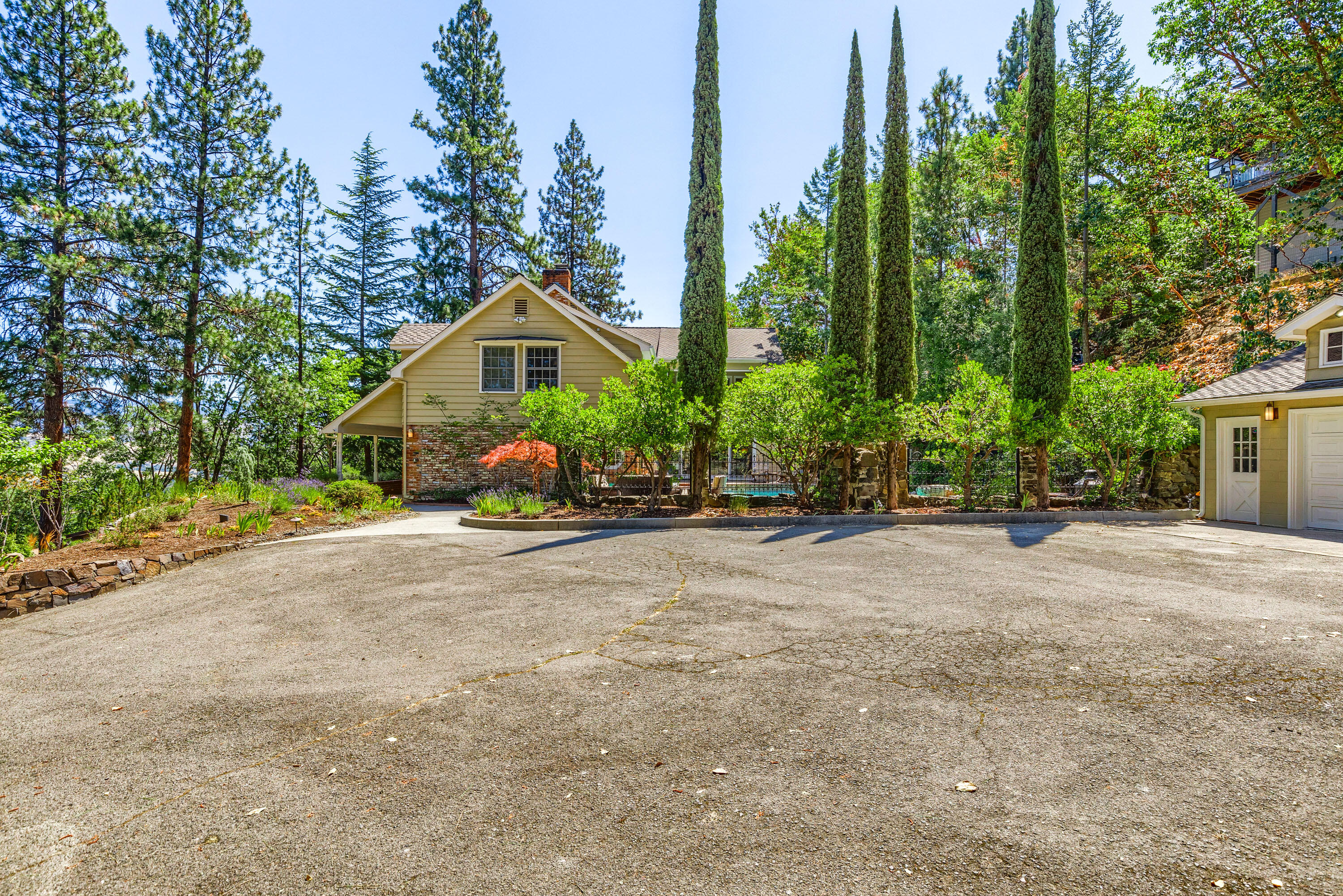 Stratford-on-avon Subdivision - Residential