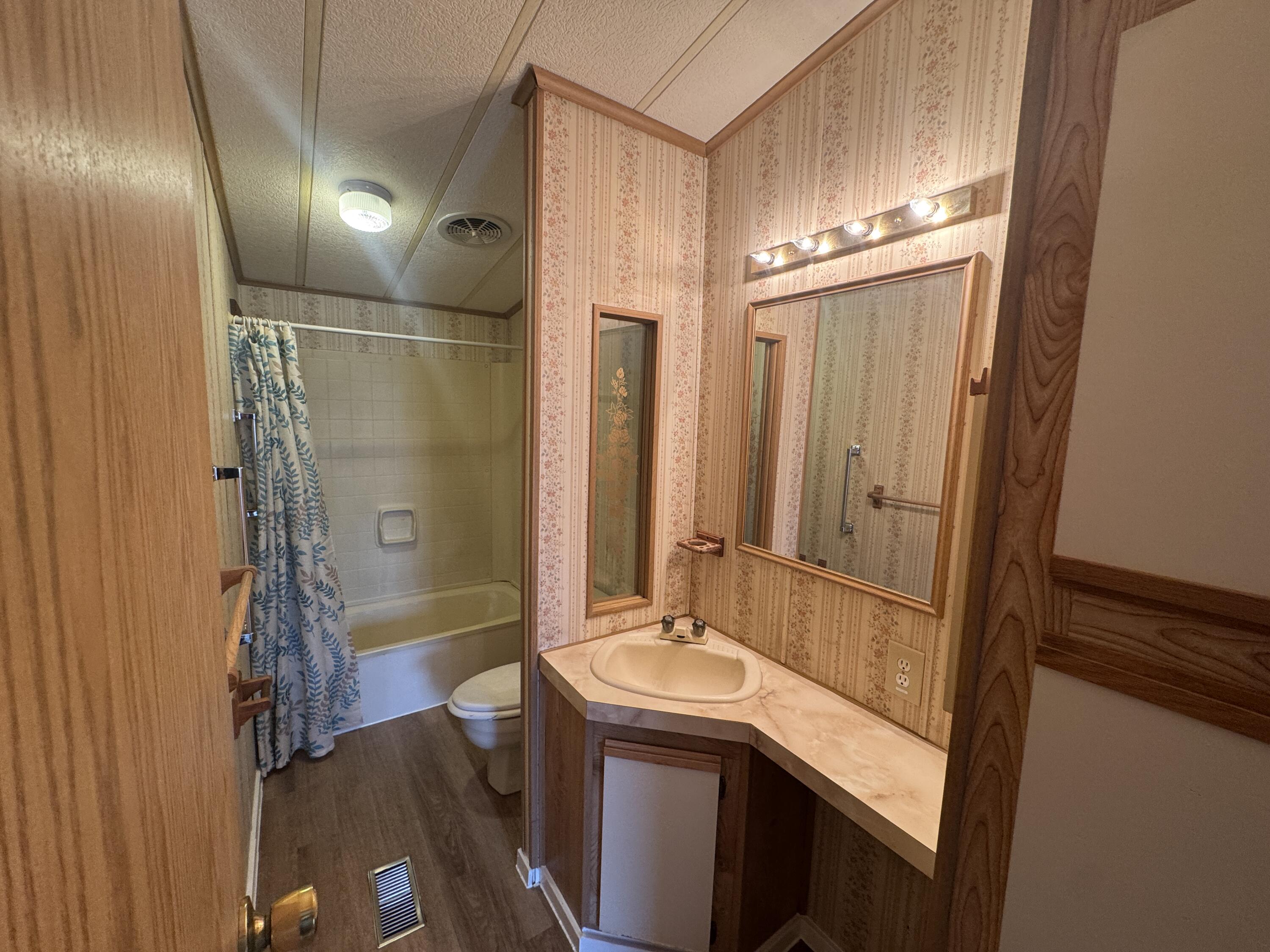 Green Pastures Mob - Residential