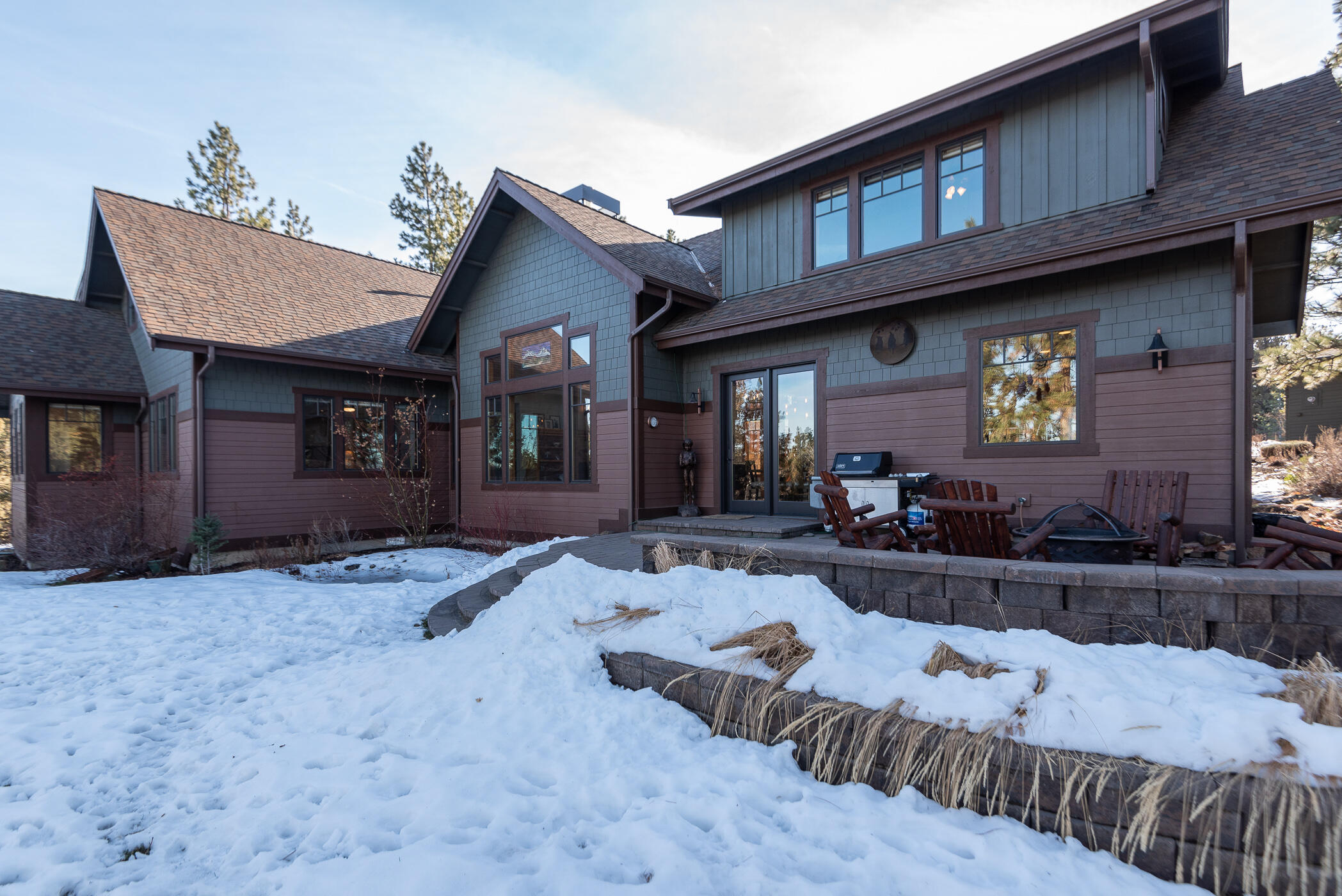 Three Pines - Residential