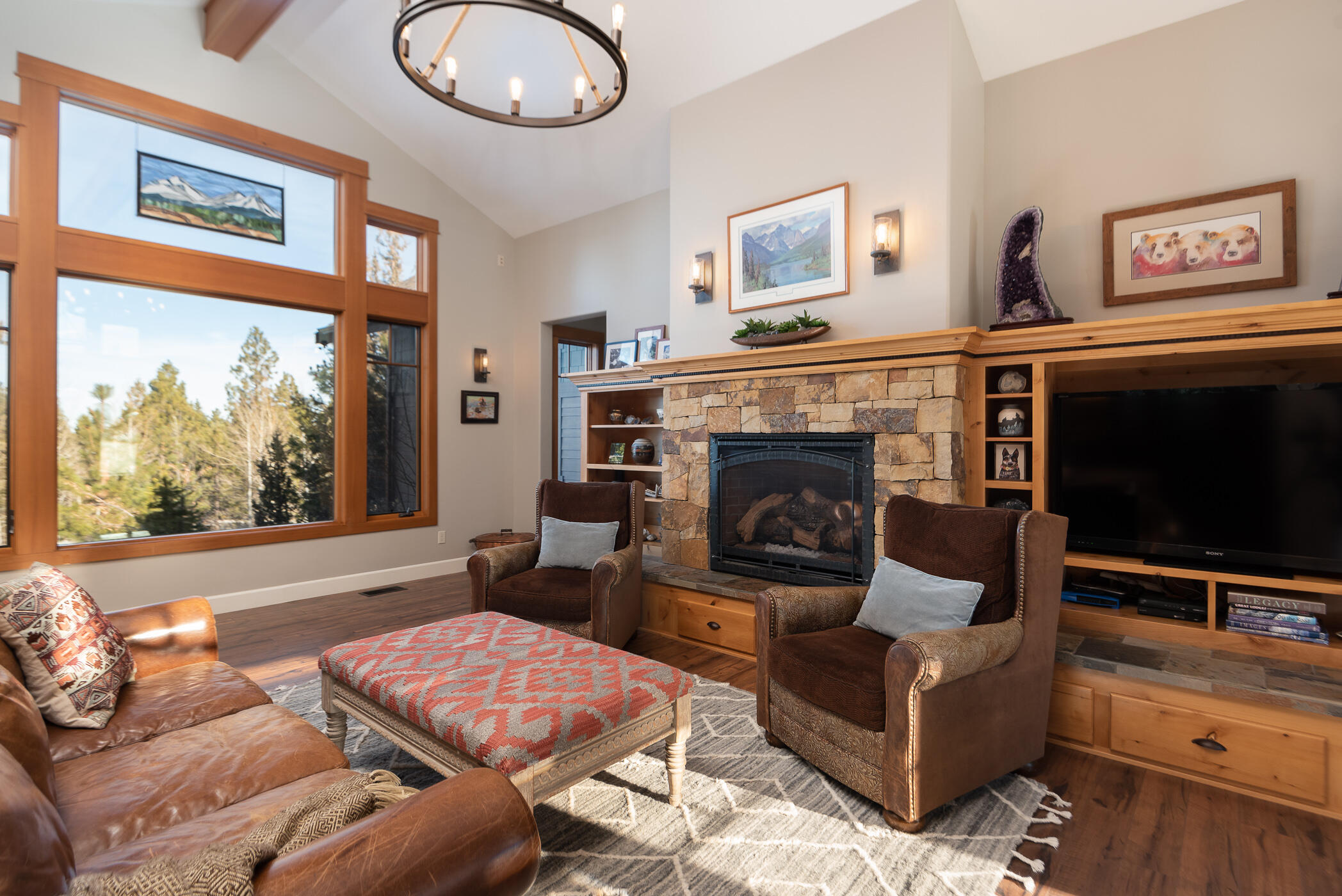 Three Pines - Residential