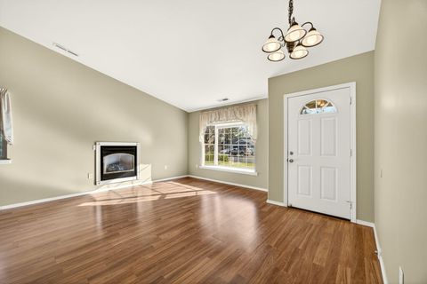 Tiny photo for 577 C Street, Phoenix, OR 97535 (MLS # 220212670)