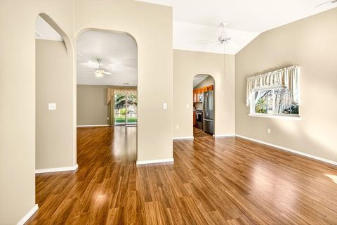 Tiny photo for 577 C Street, Phoenix, OR 97535 (MLS # 220212670)