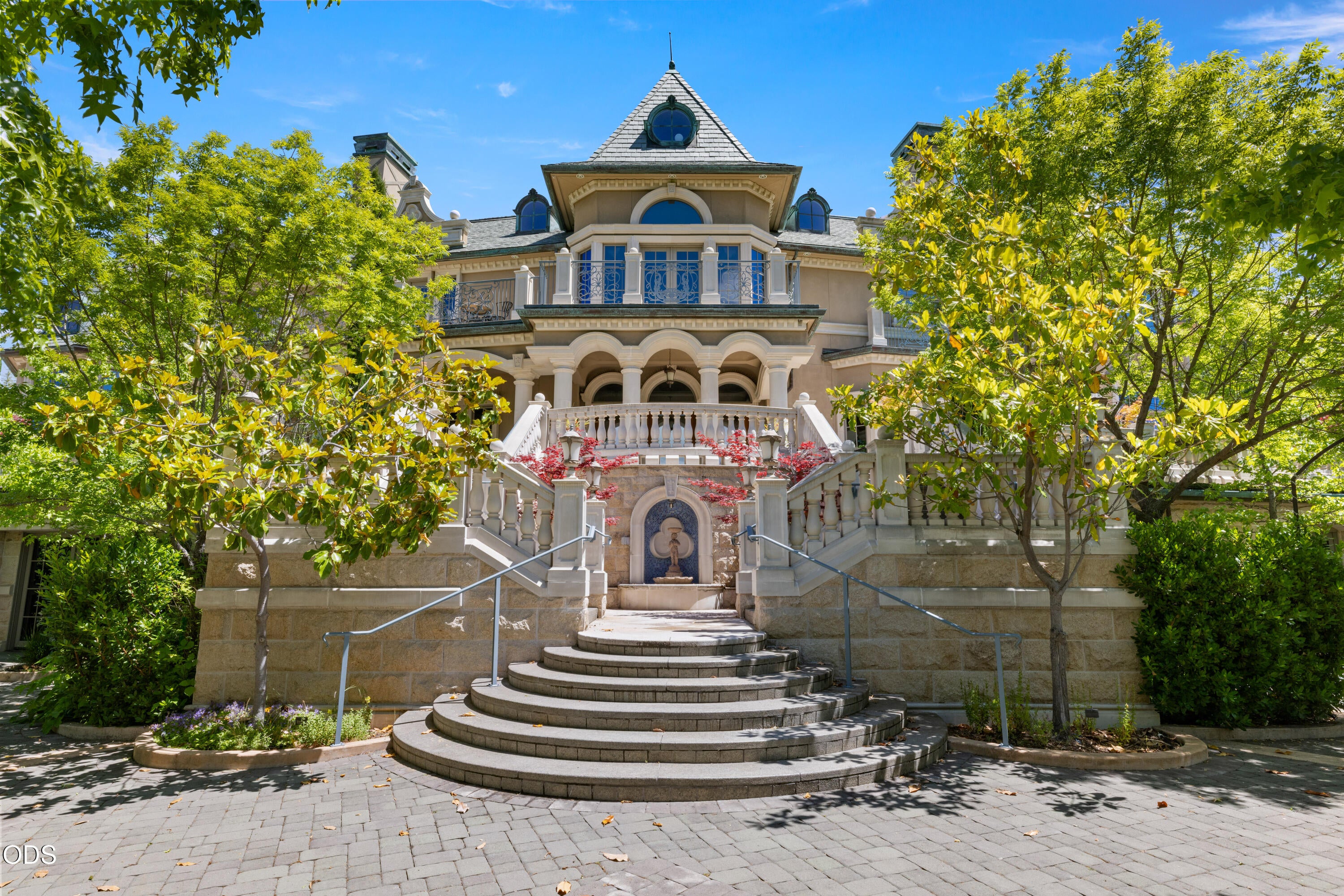 200 Belle Fiore Lane