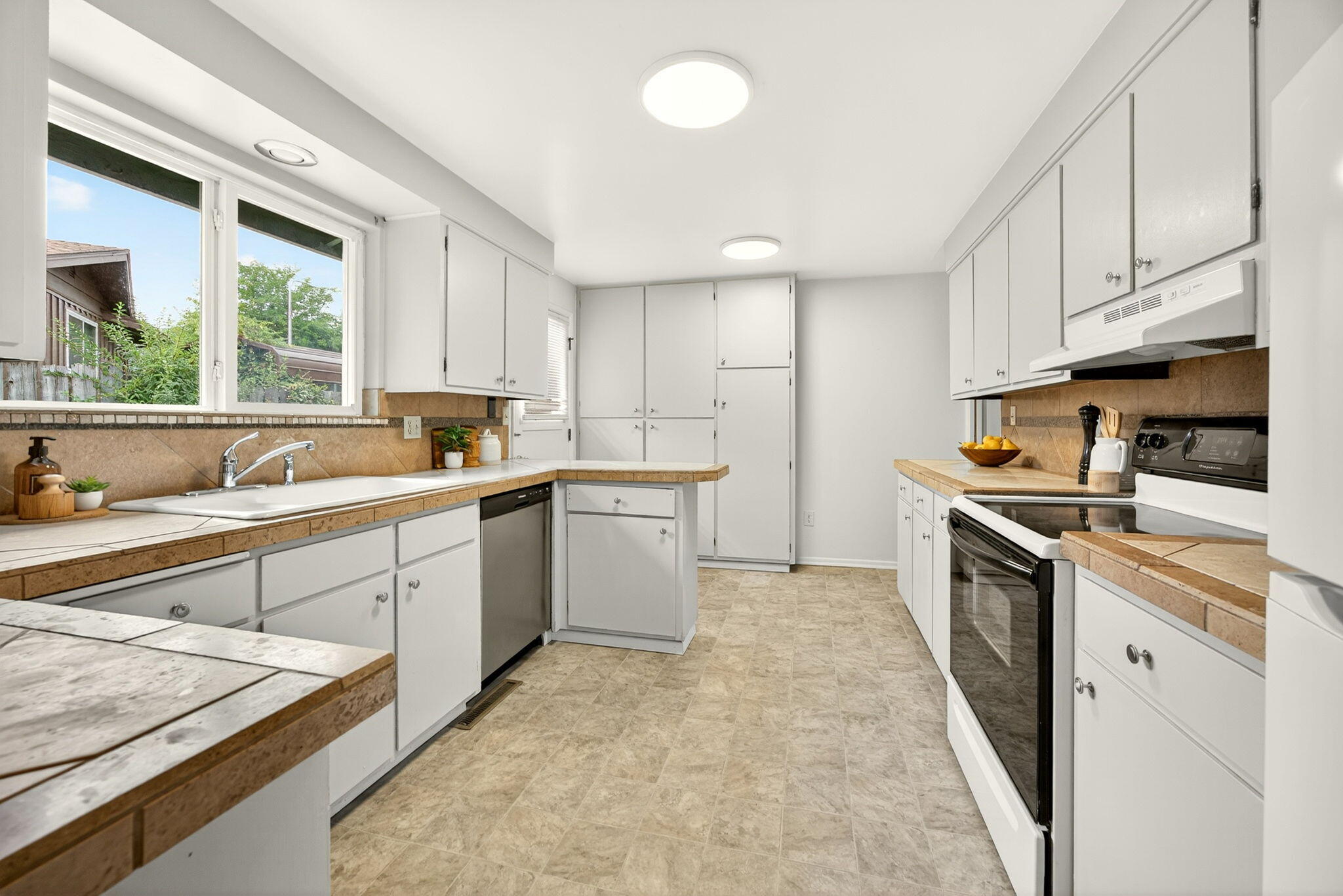 Blossom Hill Terrace Unit No 1 - Residential