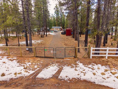 Tiny photo for 52739 Ammon Road, La Pine, OR 97739 (MLS # 220214317)