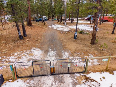 Tiny photo for 52739 Ammon Road, La Pine, OR 97739 (MLS # 220214317)